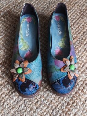 Socofy funky flowered shoes